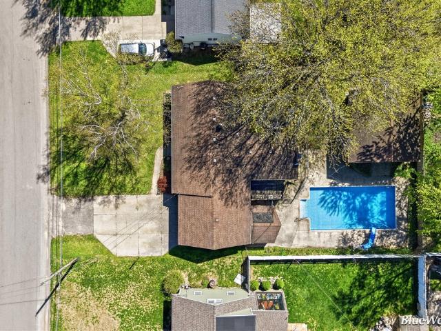 7249 Heatherwood Drive