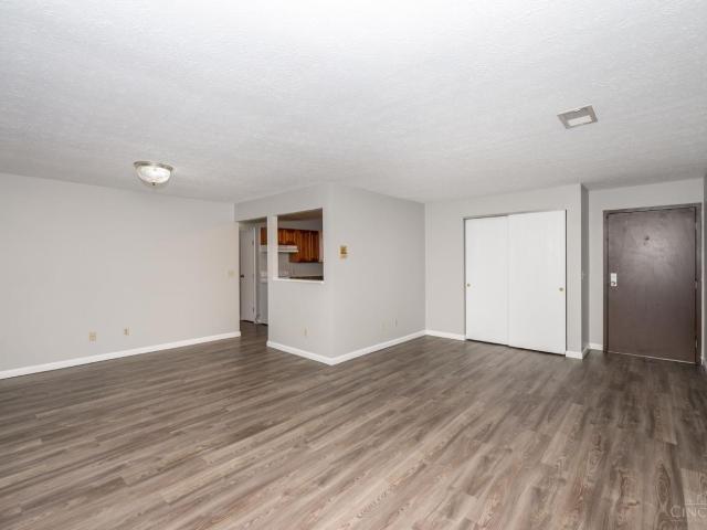 7240 Creekview Drive