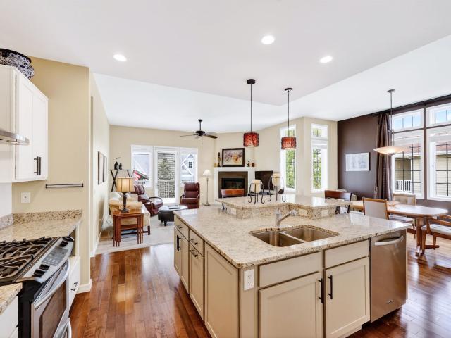 7242 Lily Lane