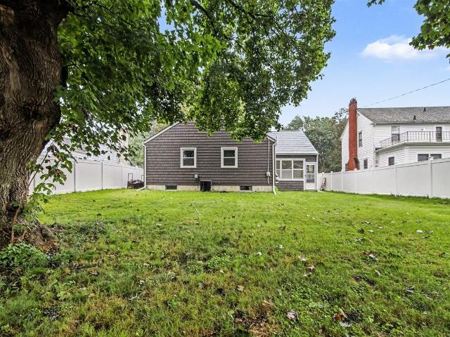 724 Crescent Road