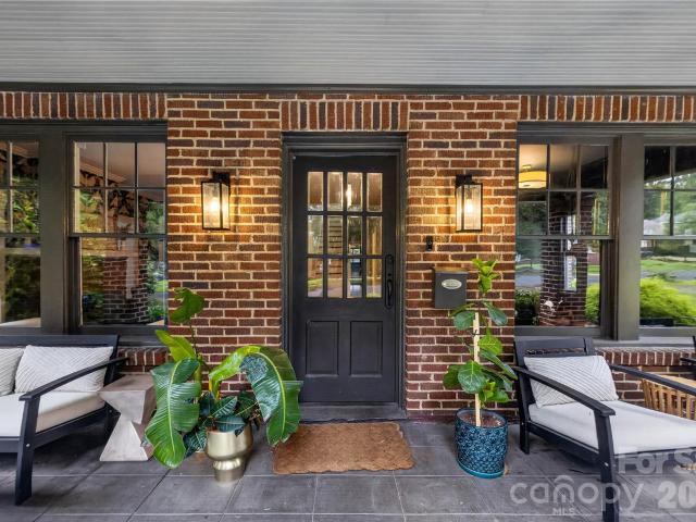 724 Grandin Road