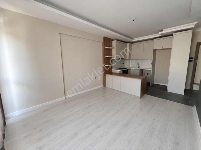 7/24 Güvenlik Site | Bulvara Yakın | Yerden Isıtma | 1+1 Kiralık