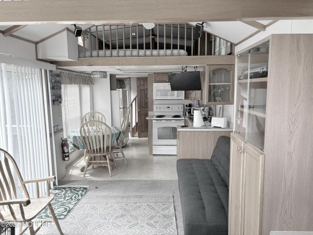 724 Monmouth Road Unit 15