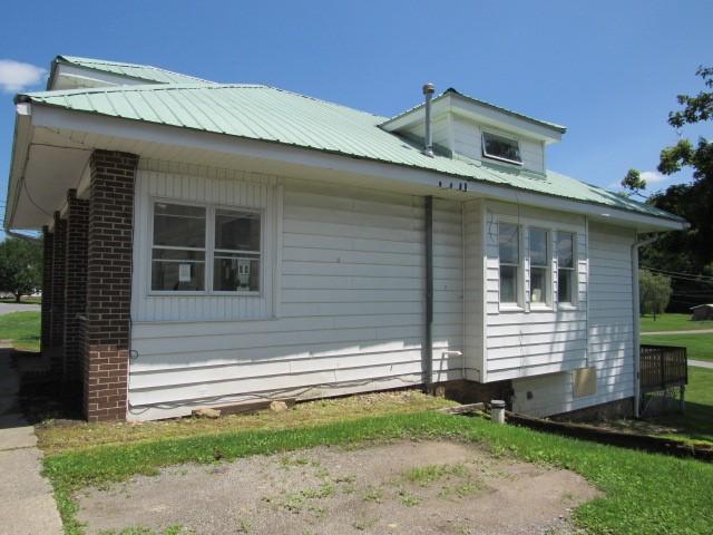 724 Main Street