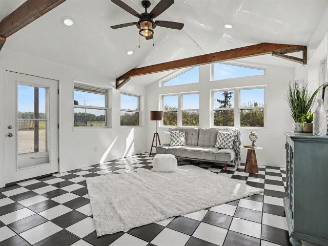 724 W Colon Road