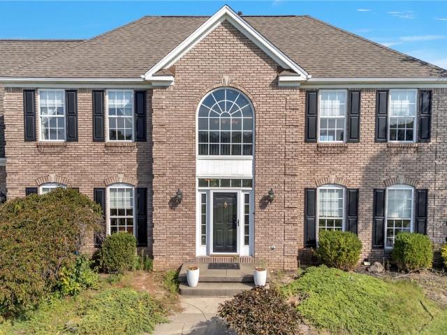 7256 Edgewater Circle