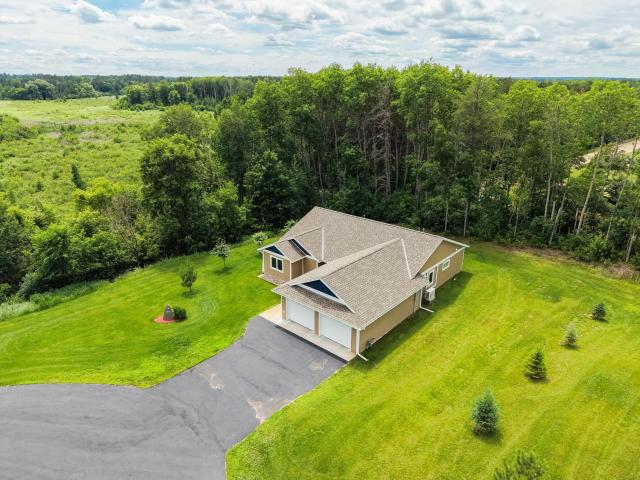 725 Cattail Trail SE