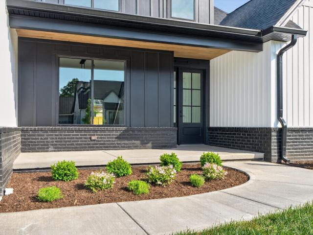 725 Azalea Lane