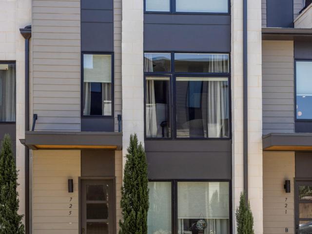 725 Burnside Place