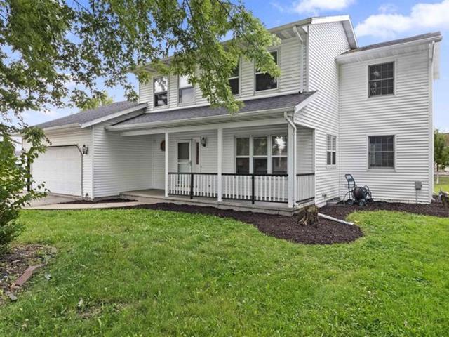 725 Harrison Ave, Omro, WI 54963