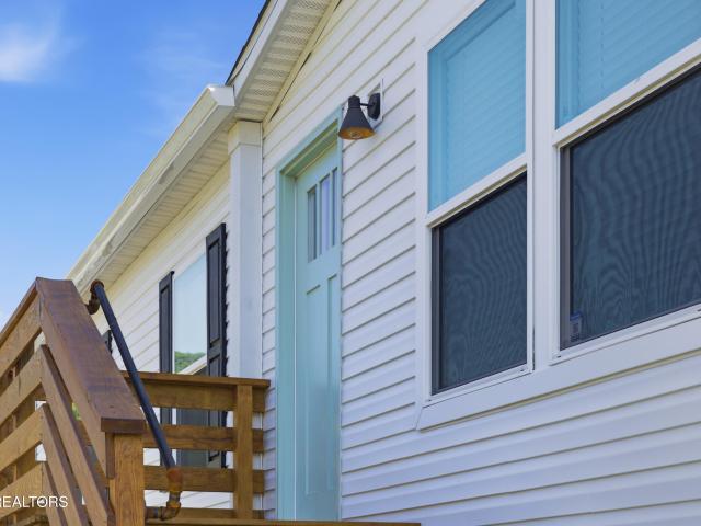 725 Siluria St