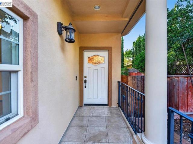 725 W Hacienda AVE