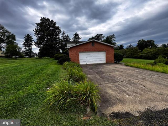 7260 Mosby Drive