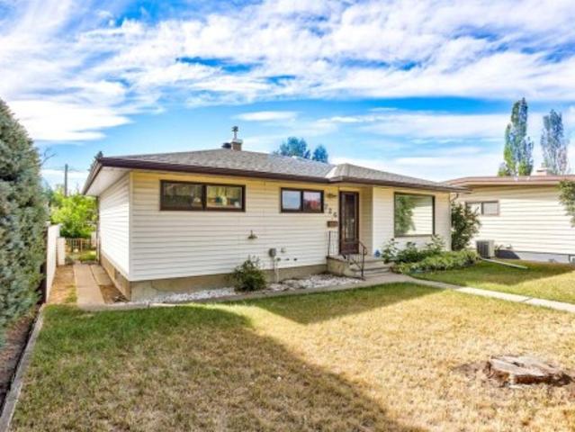 726 10 Avenue South, Lethbridge, AB, T1K 0A1 house for sale | Listing ID A2320 | Royal LePage