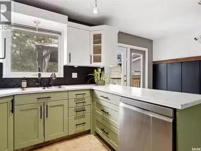 726 Mcintosh Street N, Regina, SK, S4R 5Z4 house for sale L.