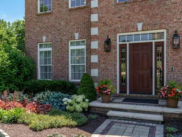 726 Meadow Crossing Trail