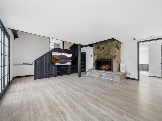 7276 E Oak Drive