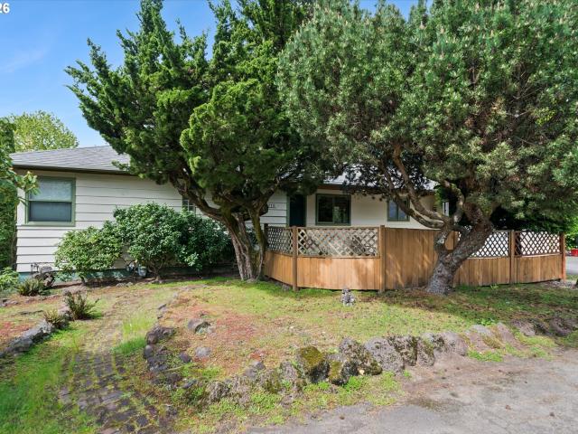 7270 sw sylvan ct