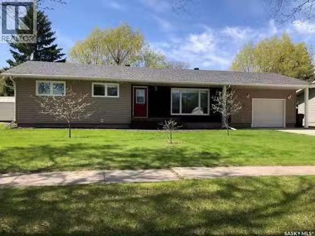 727 4Th Street, Canora, SK, S0A 0L0 house for sale Listing.