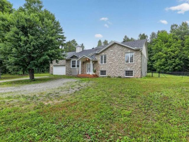 727 Ch. Edelweiss, La Pêche, QC, J0X 3G0 house for sale | Listing ID 16615 | Royal LePage