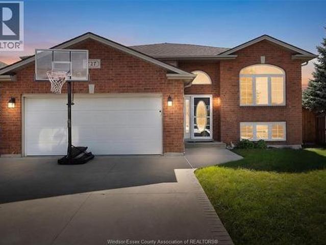 727 Alpenrose, Windsor, ON, N9G 2X7 house for sale | Listing ID 26022 | Royal LePage