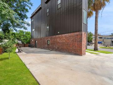 727 East Park Avenue, San Antonio, US, TX