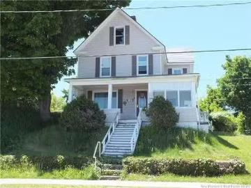 727 Main St, Woodstock, NB, E7M 2E6 house for sale Listing.