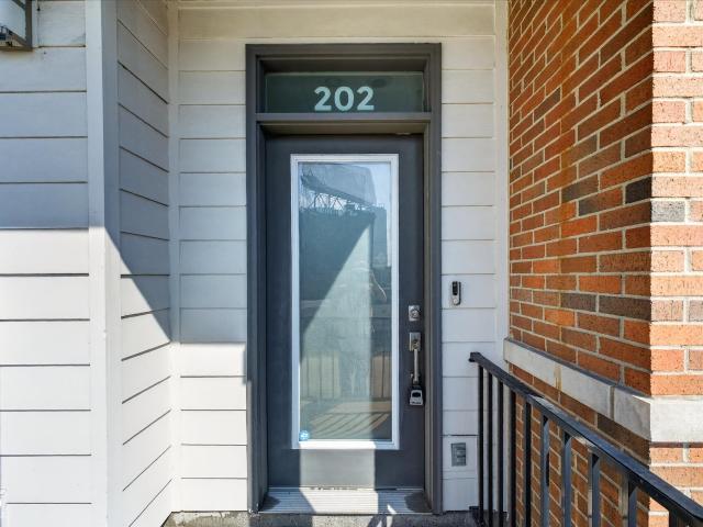 727 N Illinois Street # 202