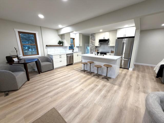 727 S 7th Street