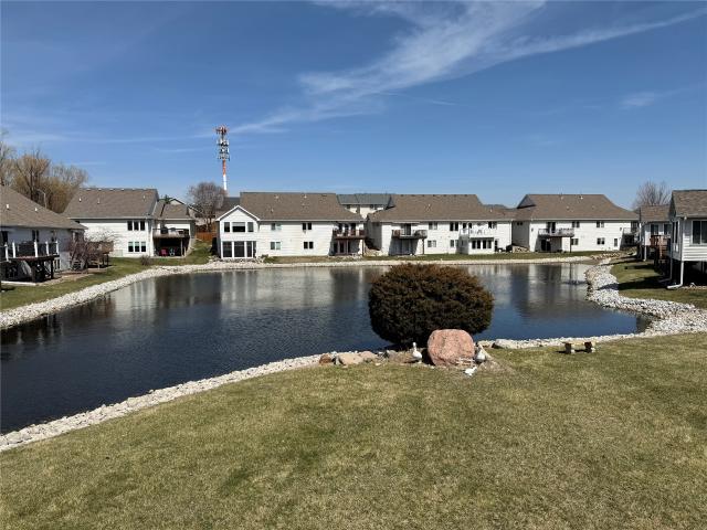 727 SE Ponds Edge Circle