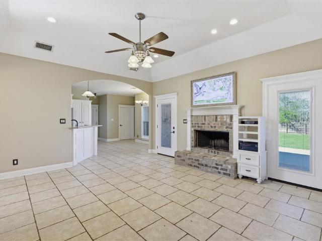 7281 W Savanna Ln, Lake Charles, LA 70605 | MLS #SWL26001