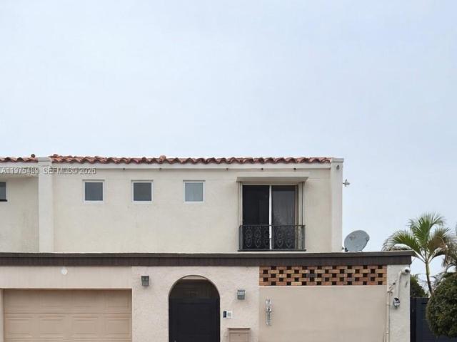 7282 Jacaranda Ln, Miami Lakes, FL 33014 | MLS #A11975