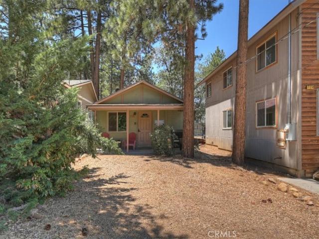 728 Holmes Lane