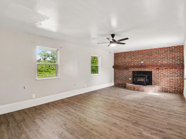 728 W 9th Street