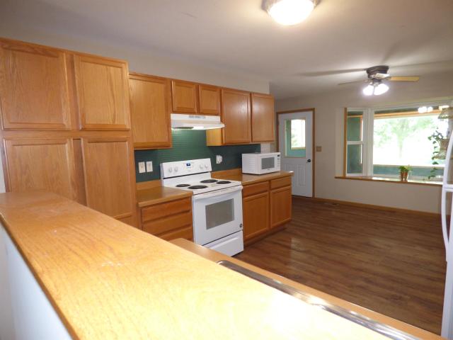 729 Meadow Ridge Lane