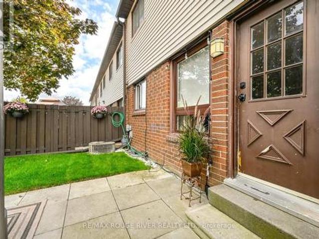 72 960 Glen Street, Oshawa, ON, L1J 6E8 townhouse for lease | Listing ID E13813 | Royal LePage