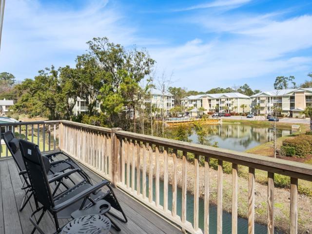 72 Weatherboard Ct