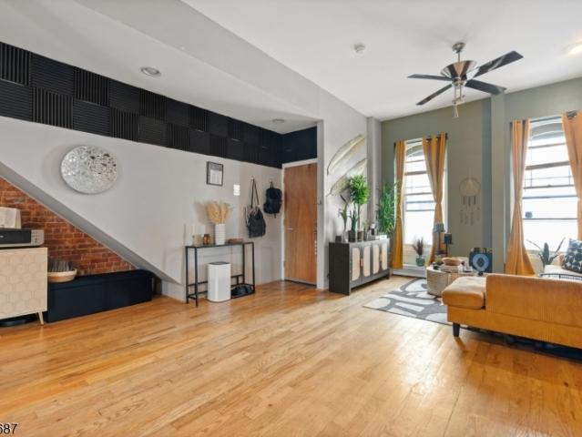 72 Columbia St
