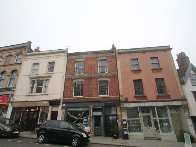 72 Colston Street, Bristol, BS1 3 bed flat to rent £2,625 pcm £606 pw