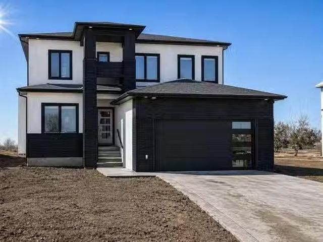 72 Dave'S Cove, West St Paul, MB, R2V 5J7 Luxury House for s.