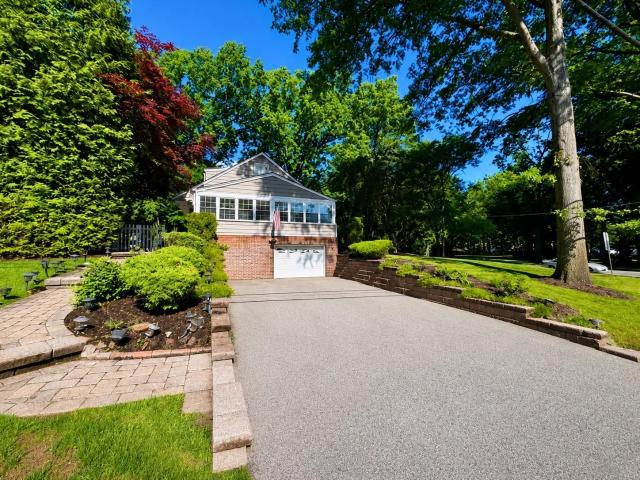 72 Foster Rd