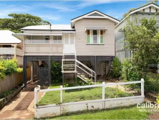 72 Hetherington Street, Herston House for rent Listed by Dyla.