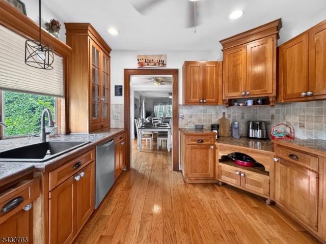 72 Hillcrest Rd