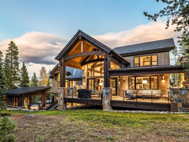 72 Lomax Drive