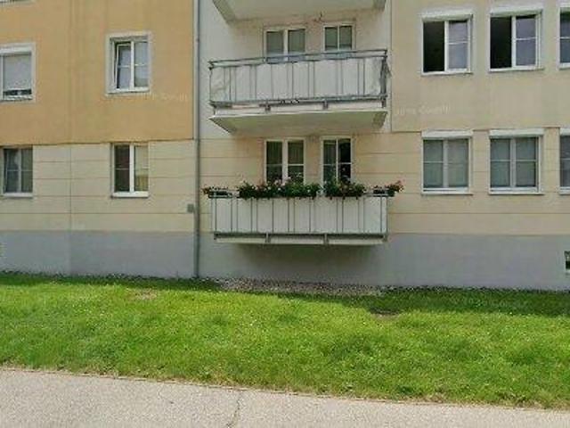 72 m2 apartment for rent in Altendorf