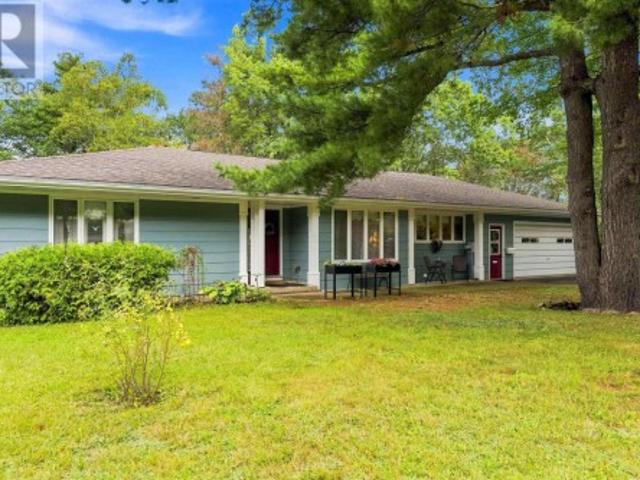 72 Maple Drive, New Minas, NS, B4N 4C5 house for sale | Listing ID 202622 | Royal LePage
