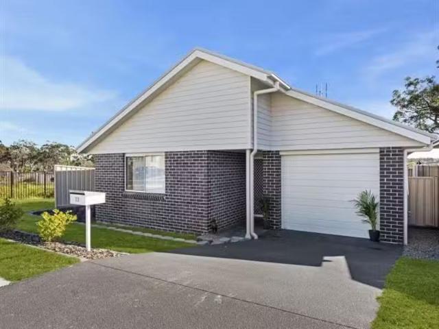 72 Nigella Circuit, HAMLYN TERRACE House for rent Listed by S.