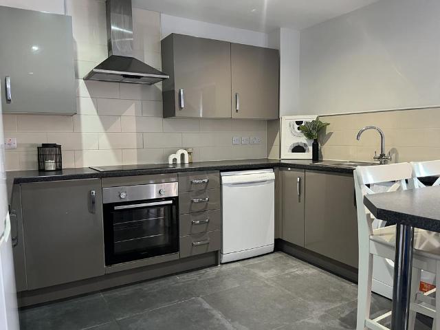 72 Rasen Lane, Lincoln LN1 4 bed flat to rent £2,427 pcm £560 pw