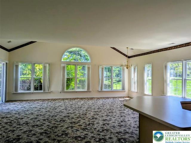 72 S Glenmoor Circle