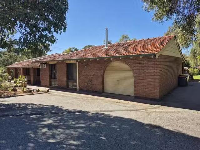 72 Sanderson Road, Lesmurdie, WA 6076